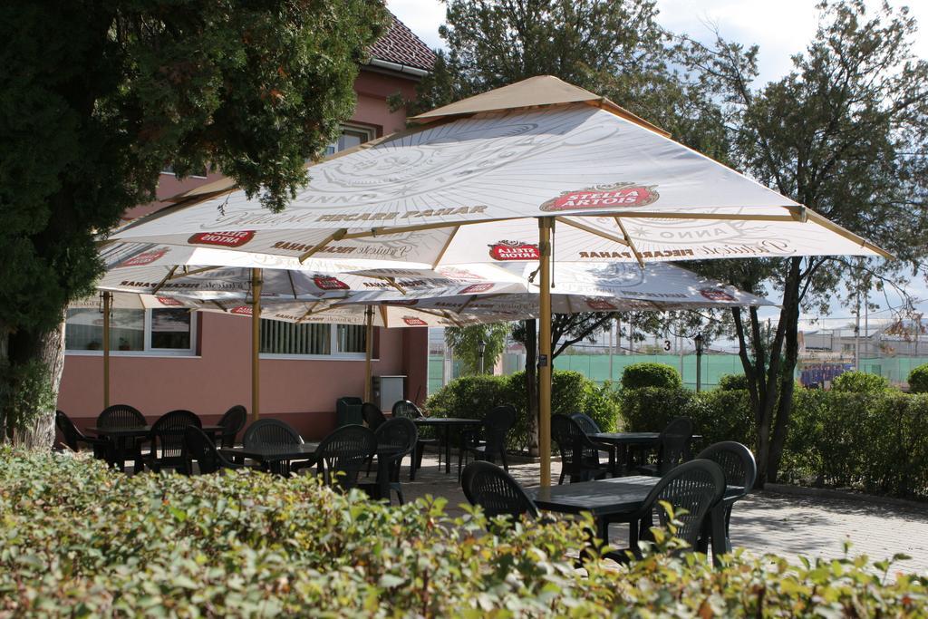 Hotel Pamira Сибиу Экстерьер фото